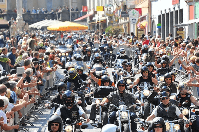 Desfile de Motos Harley Davidson